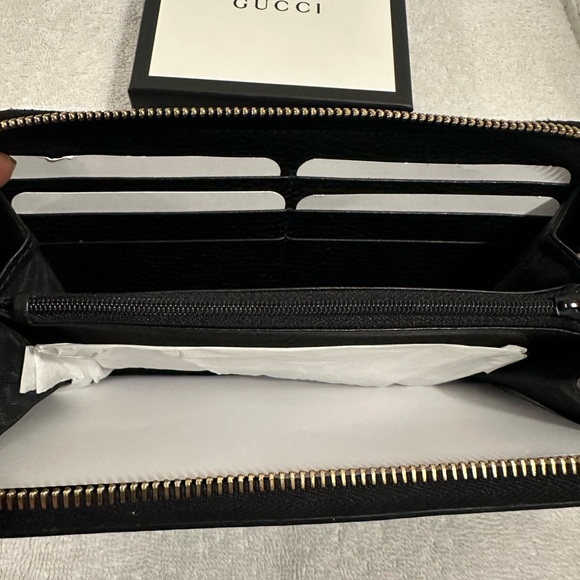 Gucci zip around wallet - Picture 2 of 7